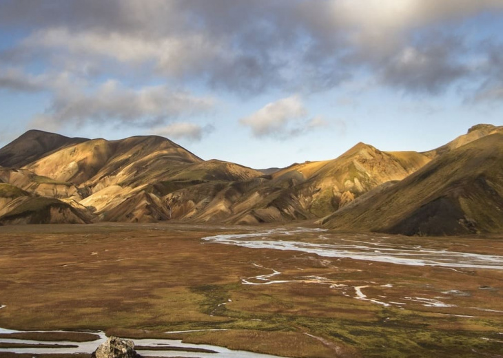 hiking in iceland