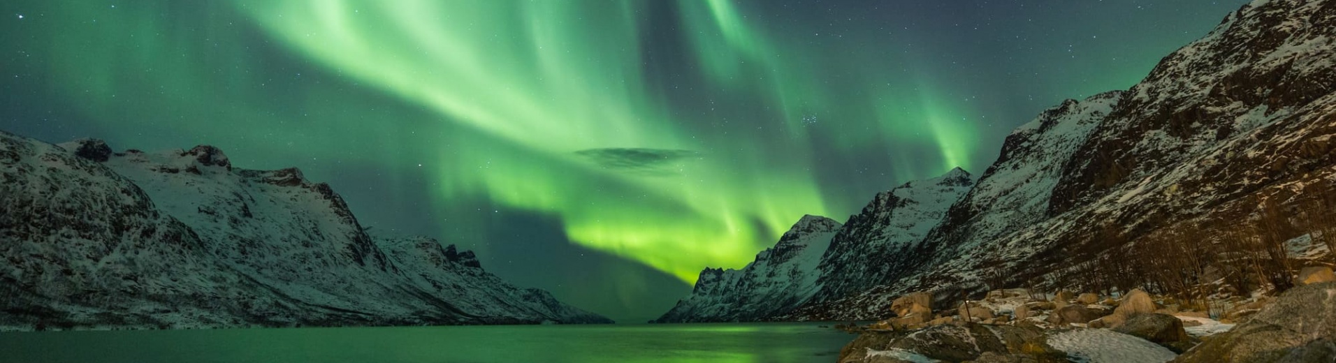 hot springs northern lights