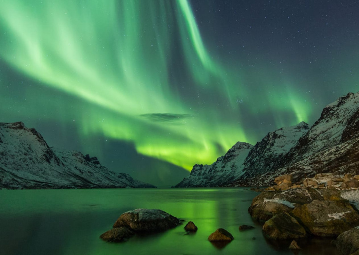 hot springs northern lights