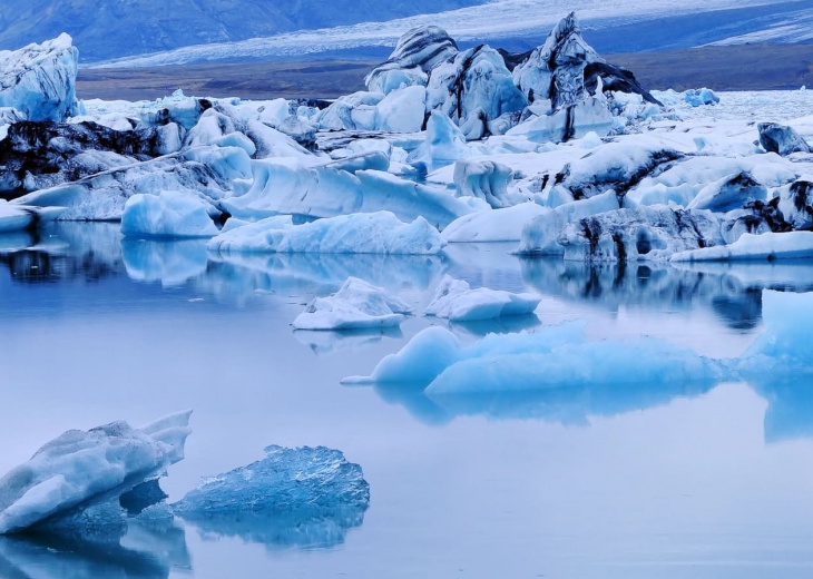 Iceberg in Jokulsarlon lagoon, Iceland