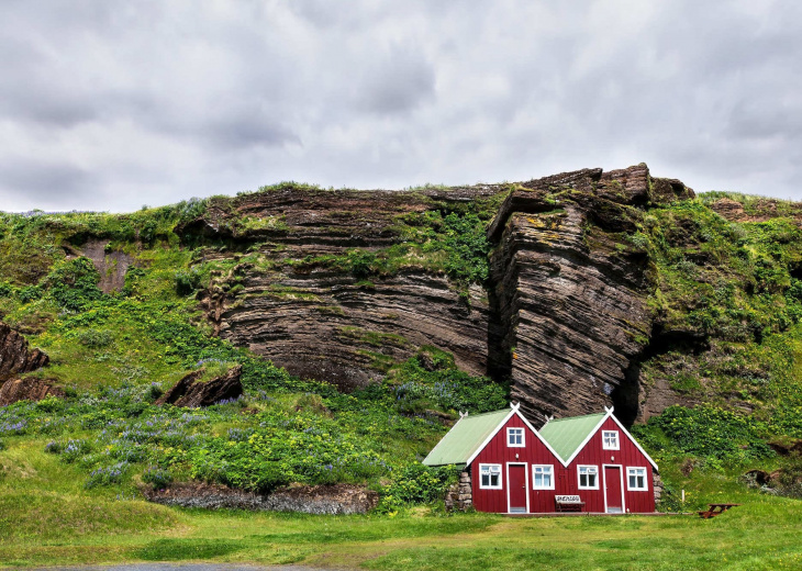 traditional houses in Iceland