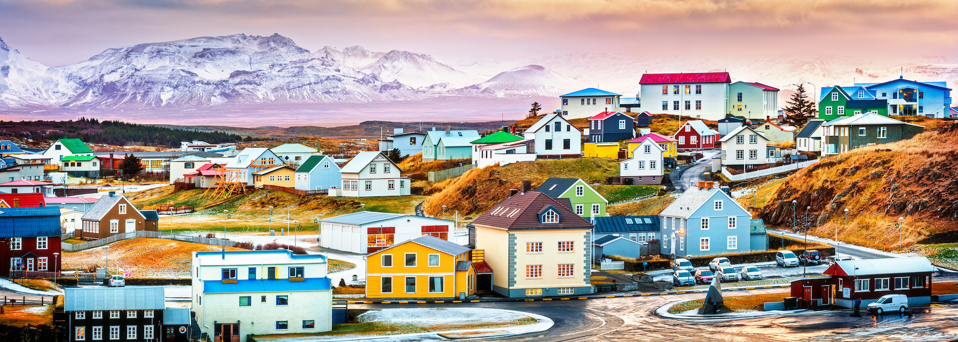 colored-houses-iceland